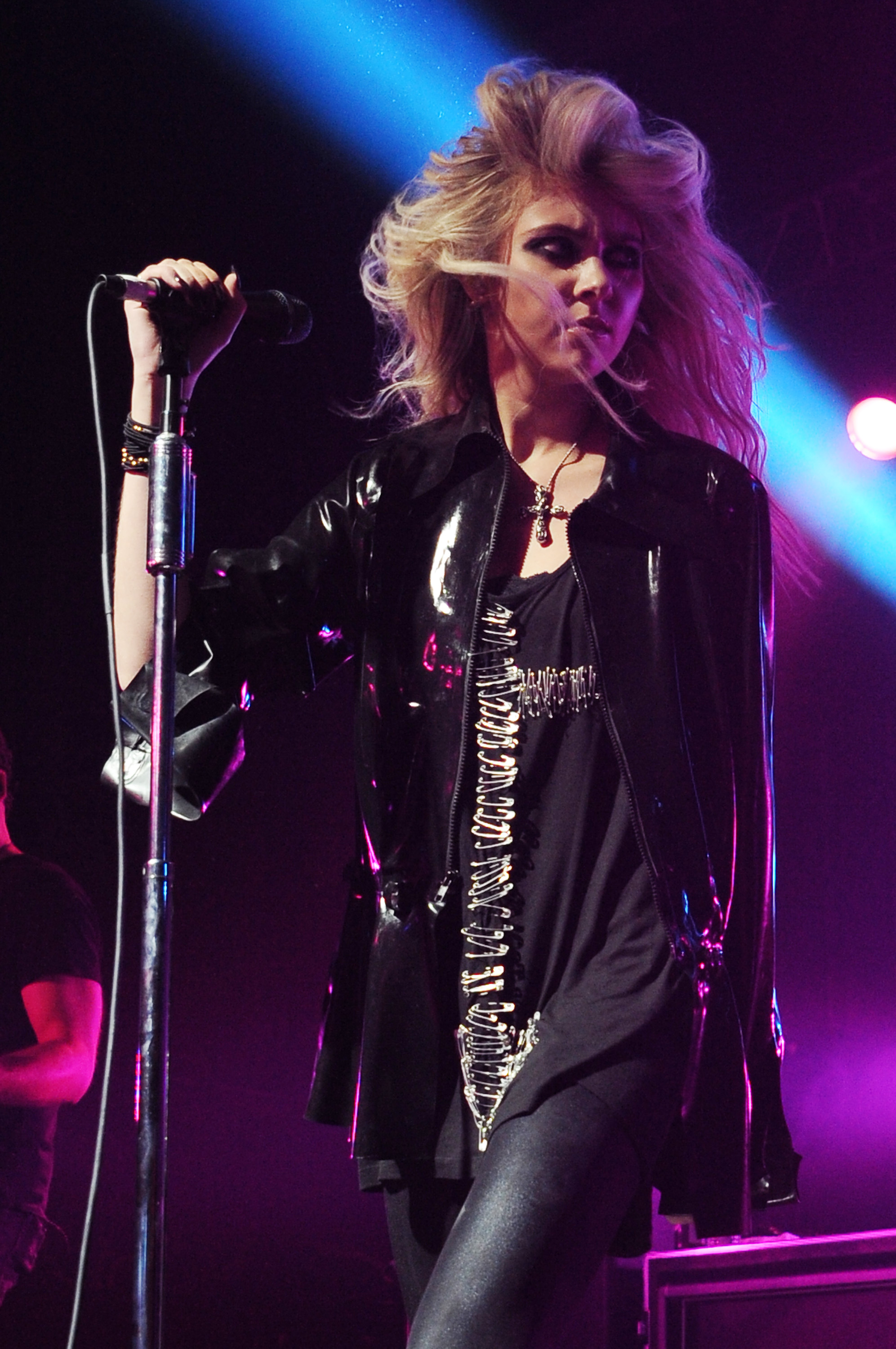 aylor Momsen of The Pretty Reckless performs