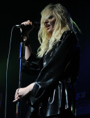 aylor Momsen of The Pretty Reckless performs