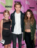 Vanessa-Hudgens-The-Carrie-Diaries-NY-9