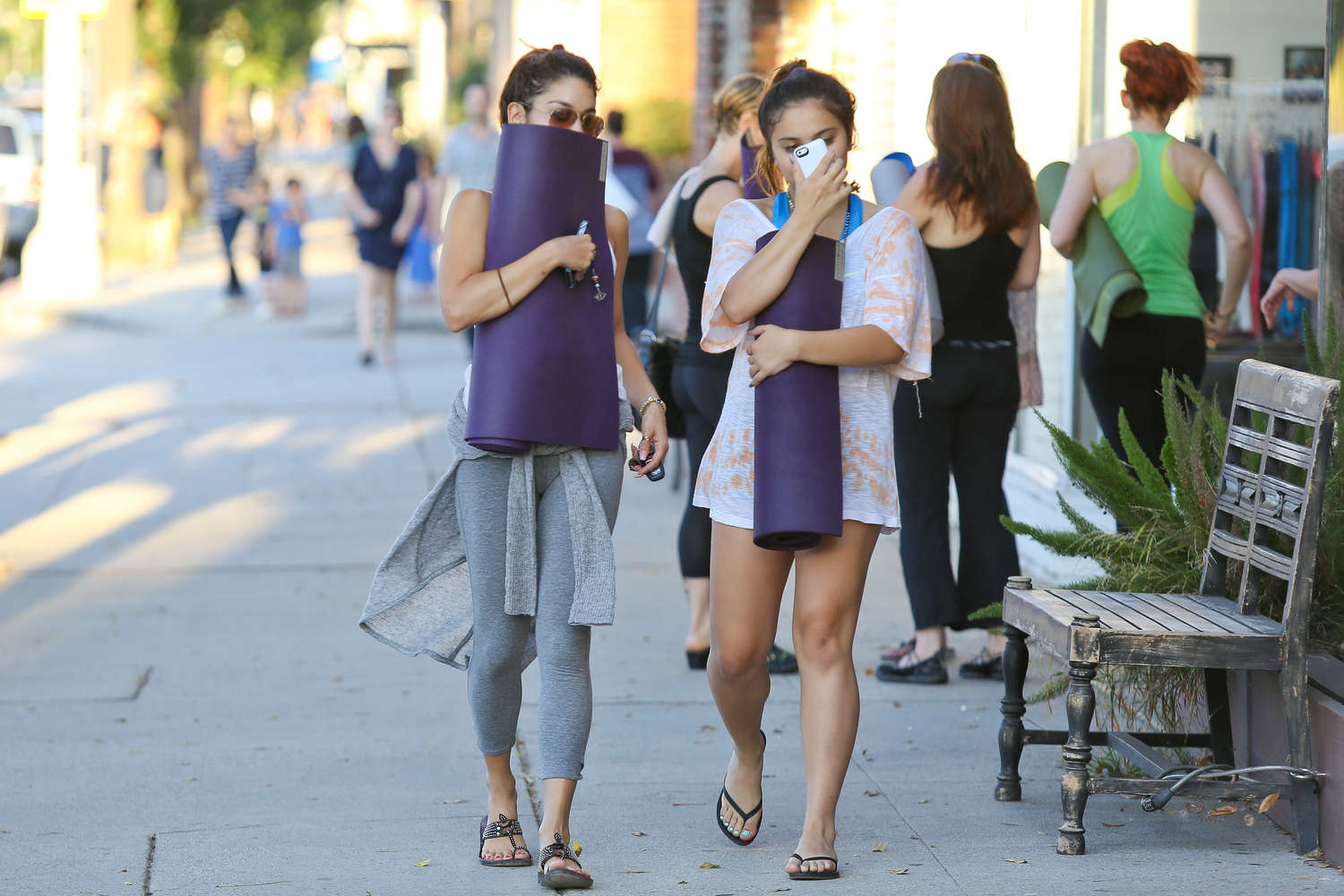 Vanessa-Hudgens-and-Stella-Hudgens-9