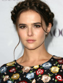 Zoey-Deutch-2
