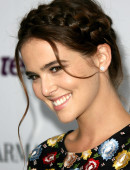 Zoey-Deutch-5
