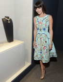 Camilla-Belle-208