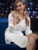 Elizabeth-Olsen-at-Late-Night-in-NYC-3