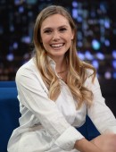 Elizabeth-Olsen-at-Late-Night-in-NYC-4