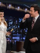 Elizabeth-Olsen-at-Late-Night-in-NYC-7