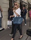 Kate-Upton-in-Paris-during-Fashion-Week-2013-2