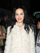 Katy-Perry-Leaving-the-Roundhouse-in-London-1