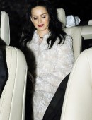Katy-Perry-Leaving-the-Roundhouse-in-London-11