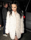 Katy-Perry-Leaving-the-Roundhouse-in-London-2