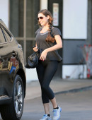 Kelly-Brook-in-Spandex-3