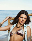 Kendall-Jenner-Agua-Bendita-2014-6