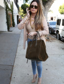 Khloe-Kardashian-10