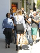 Kourtney-Kardashian-and-Khloe-Kardashian-10