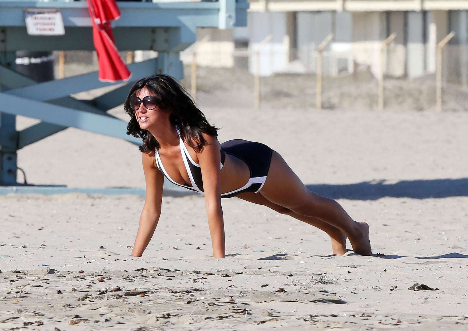 Lucy-Mecklenburgh-11