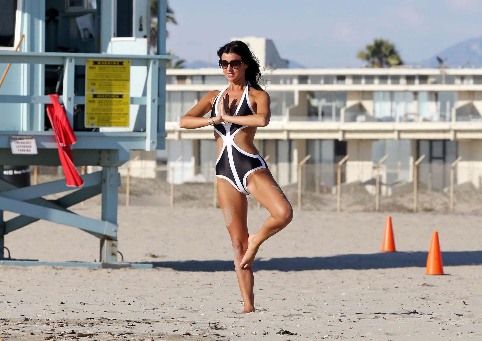 Lucy-Mecklenburgh-14
