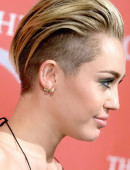 Miley-Cyrus-30th-Annual-Night-of-Stars-in-NYC-6