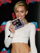 Miley-Cyrus-Bangerz-Music-Album-Release-Party-10