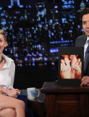 Miley-Cyrus-Late-Night-with-Jimmy-Fallon-in-NYC-2