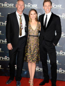 Natalie-Portman-Thor-The-Dark-World-Premiere-in-Paris-10