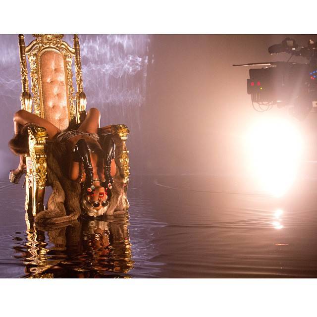 Rihanna-in-Pour-It-Up-Music-Video-Photoshoot-4
