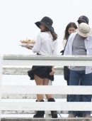 Salma-Hayek-on-the-Set-of-How-to-Make-Love-Like-an-Englishman-in-LA-14