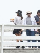 Salma-Hayek-on-the-Set-of-How-to-Make-Love-Like-an-Englishman-in-LA-3