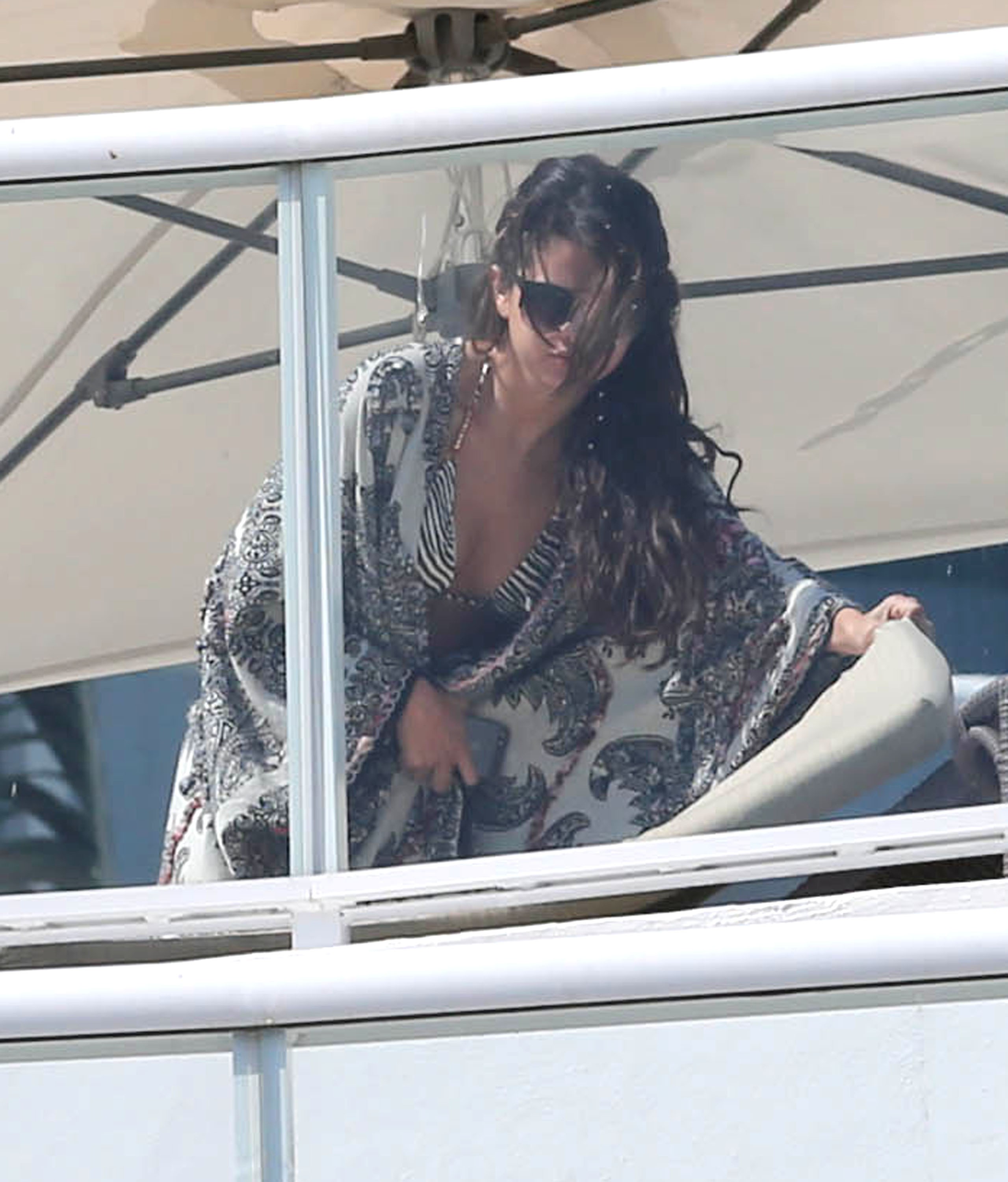 Selena Gomez Soaks Up The Miami Sun
