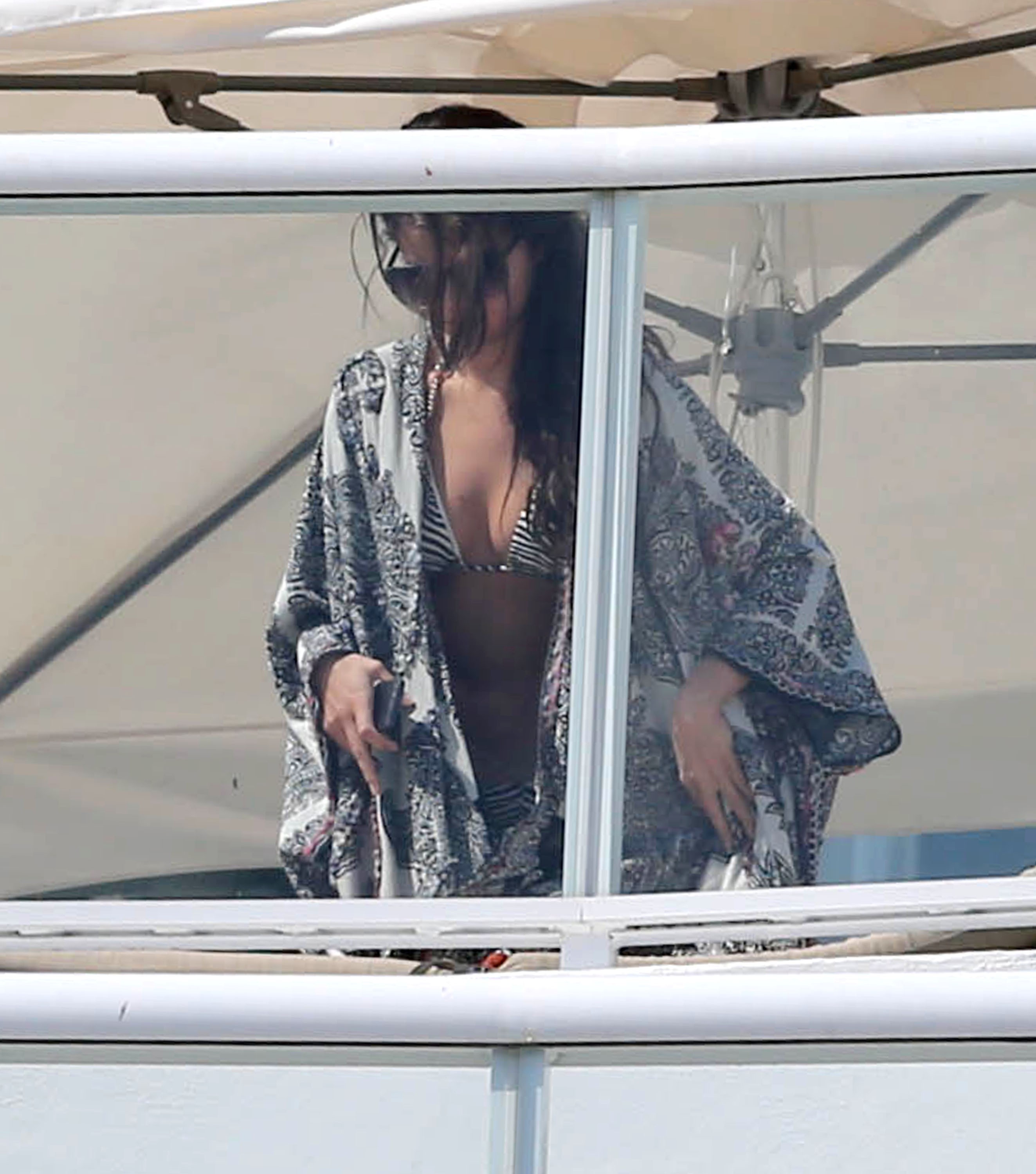 Selena Gomez Soaks Up The Miami Sun