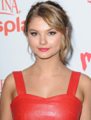 Stefanie-Scott-1