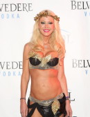 Tara-Reid-66