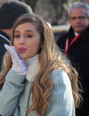 Ariana-Grande-587