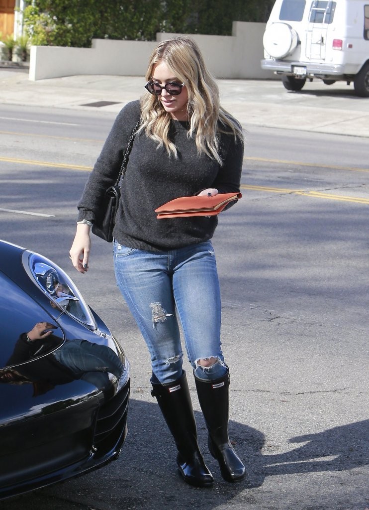 Hilary-Duff-307