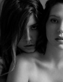 Lea-Seydoux-and-Adele-Exarchopoulos-6