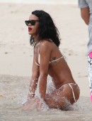 Rihanna-21