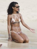 Rihanna-52