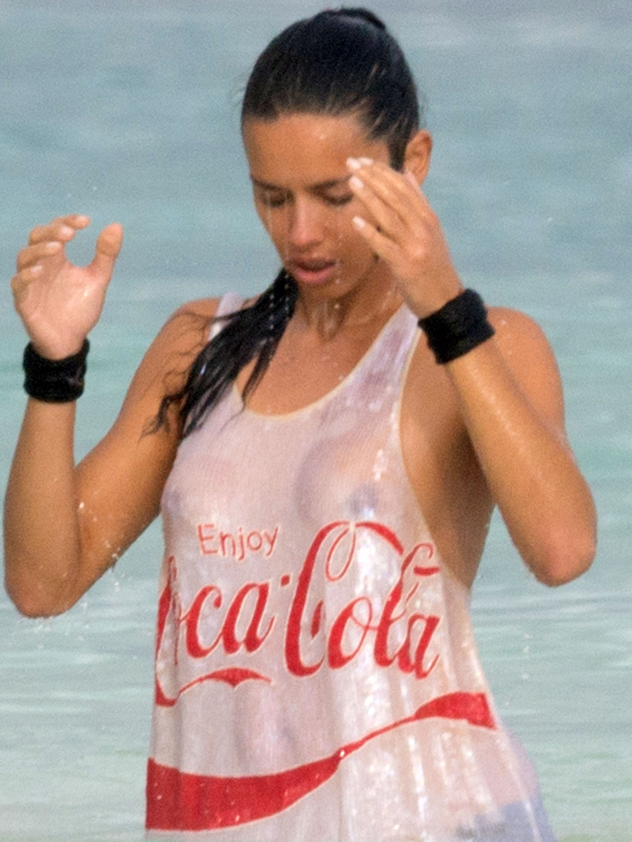 Adriana-Lima-5