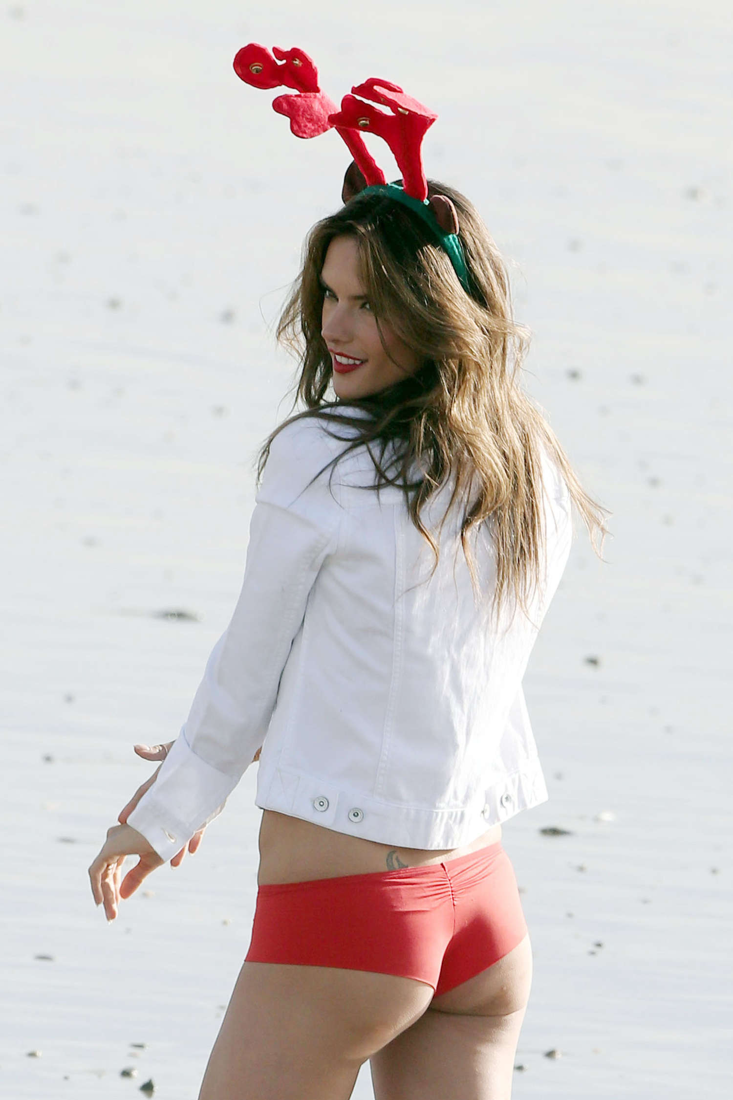 Alessandra-Ambrosio-288