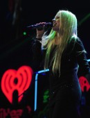 Avril-Lavigne-12