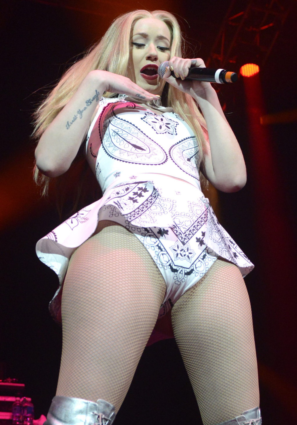 Iggy-Azalea-15