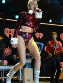 Miley-Cyrus-129