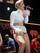 Miley-Cyrus-229