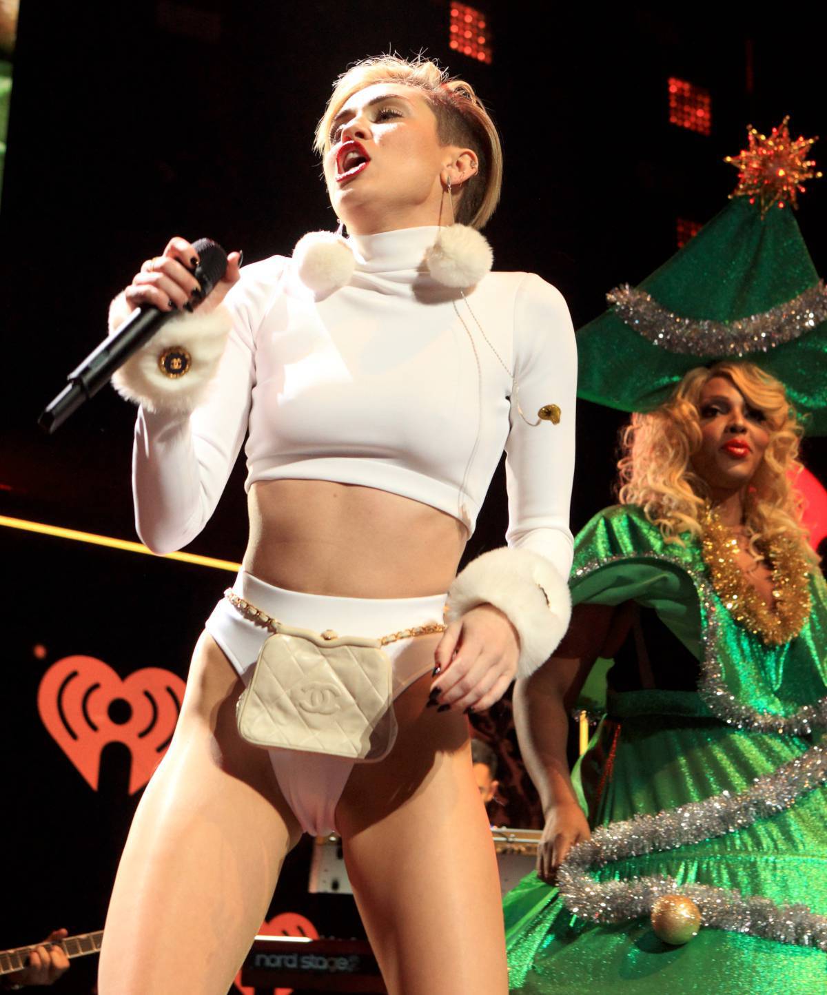 Miley-Cyrus-237