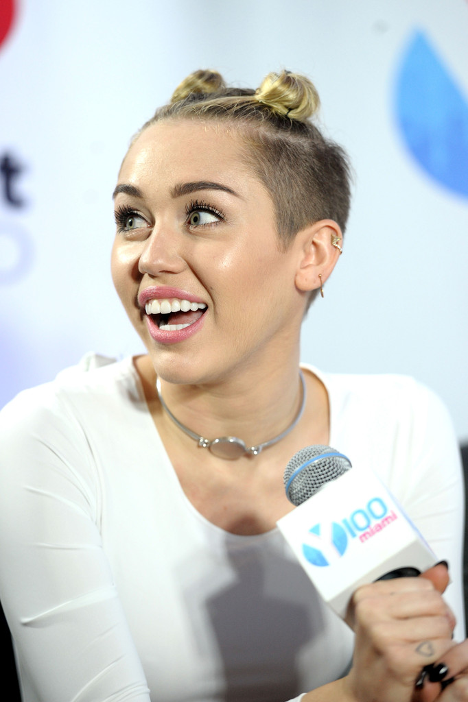 Miley-Cyrus-326