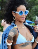 Rihanna-422