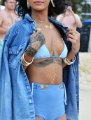 Rihanna-424
