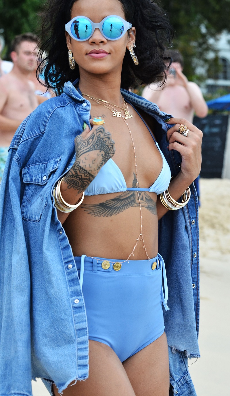 Rihanna-424