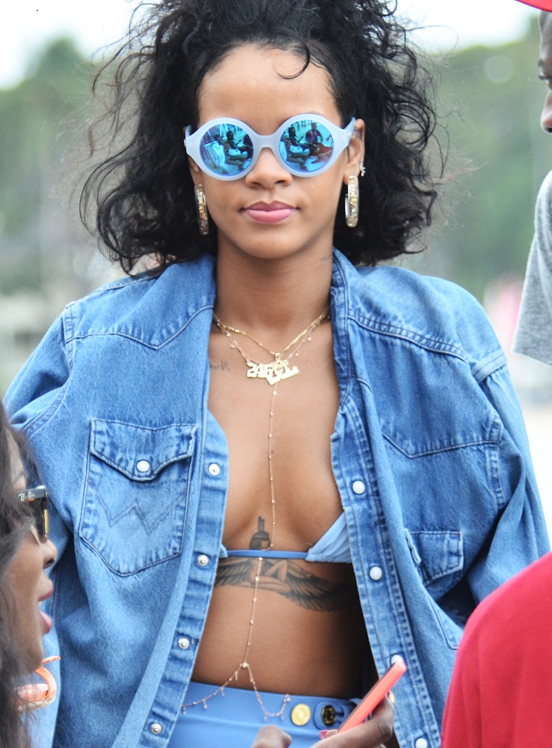 Rihanna-426
