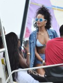 Rihanna-427
