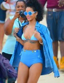 Rihanna-437